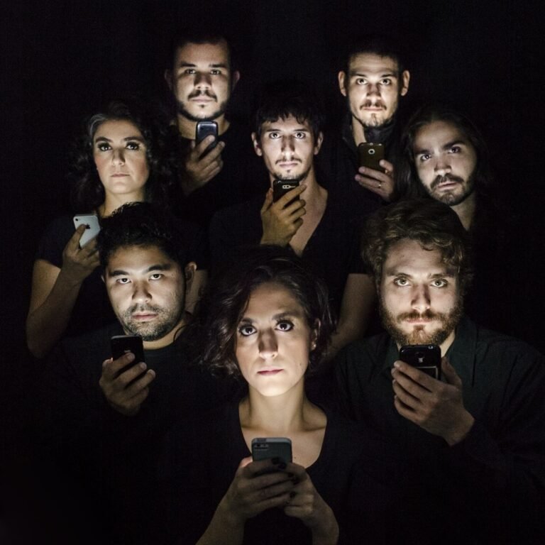 Imagem dos integrantes do Filarmônica de Pasárgada