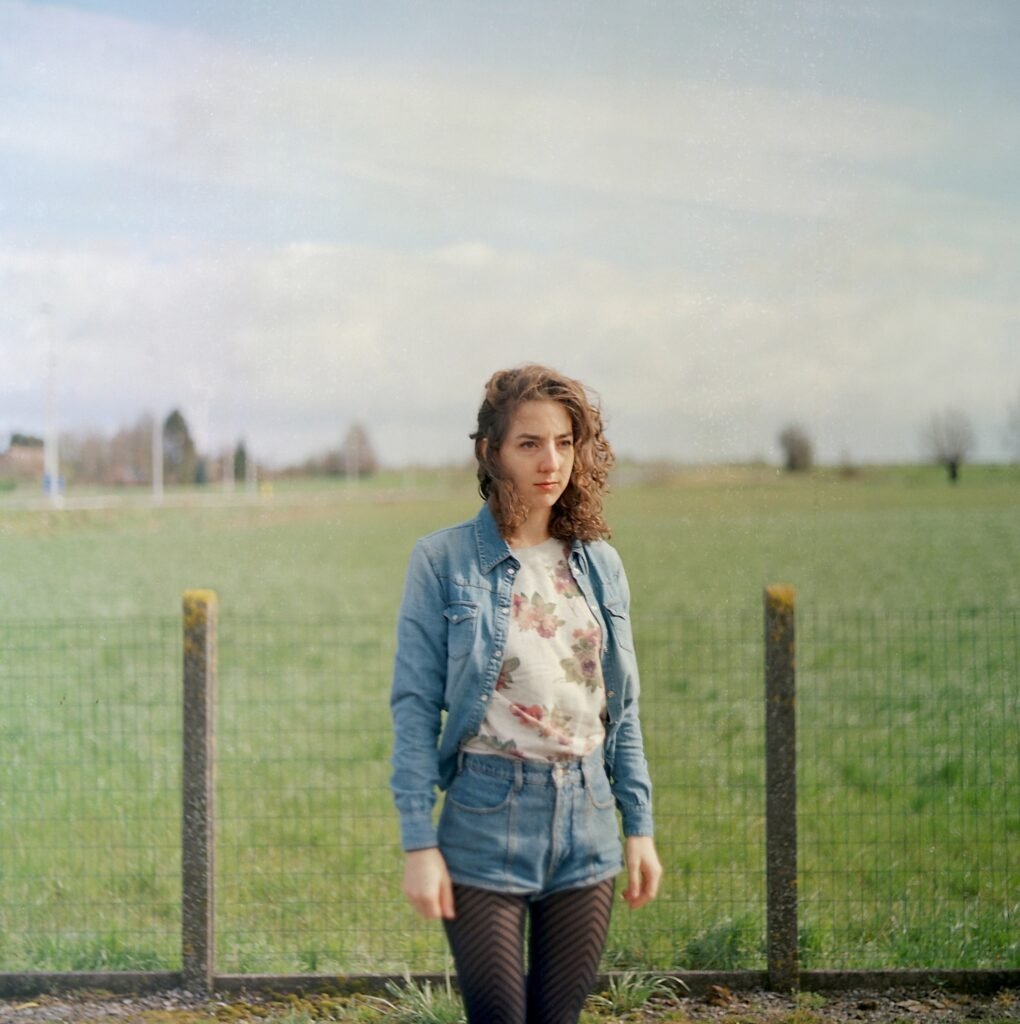 Imagem da cantora Cléa Vincent