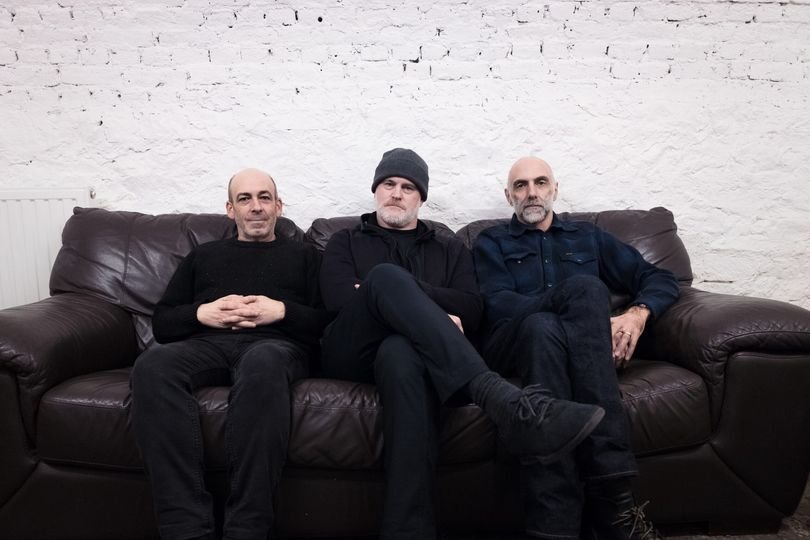 Imagem dos integrantes da banda Karate.