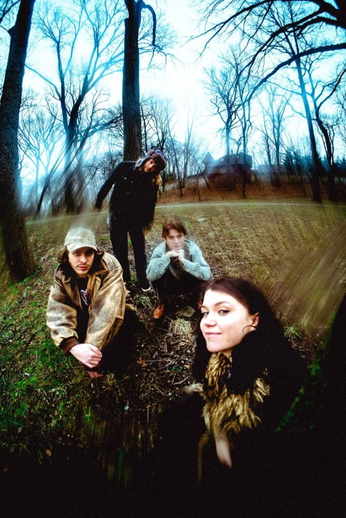 Imagem dos integrantes do Shower Curtain