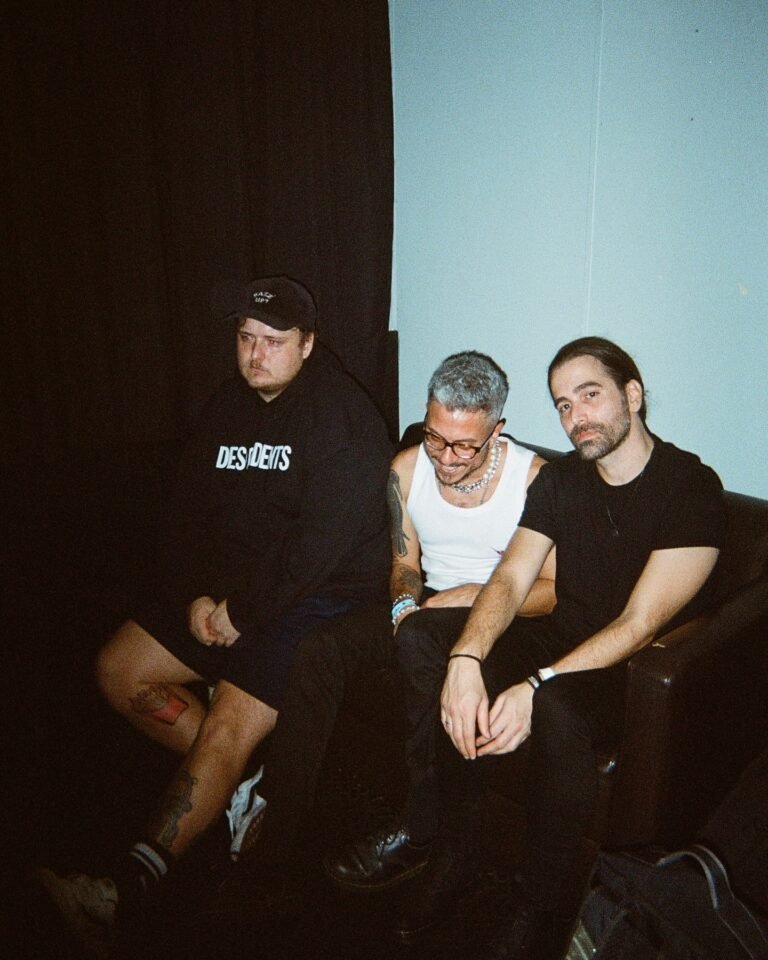 Imagem dos integrantes do Menores Atos