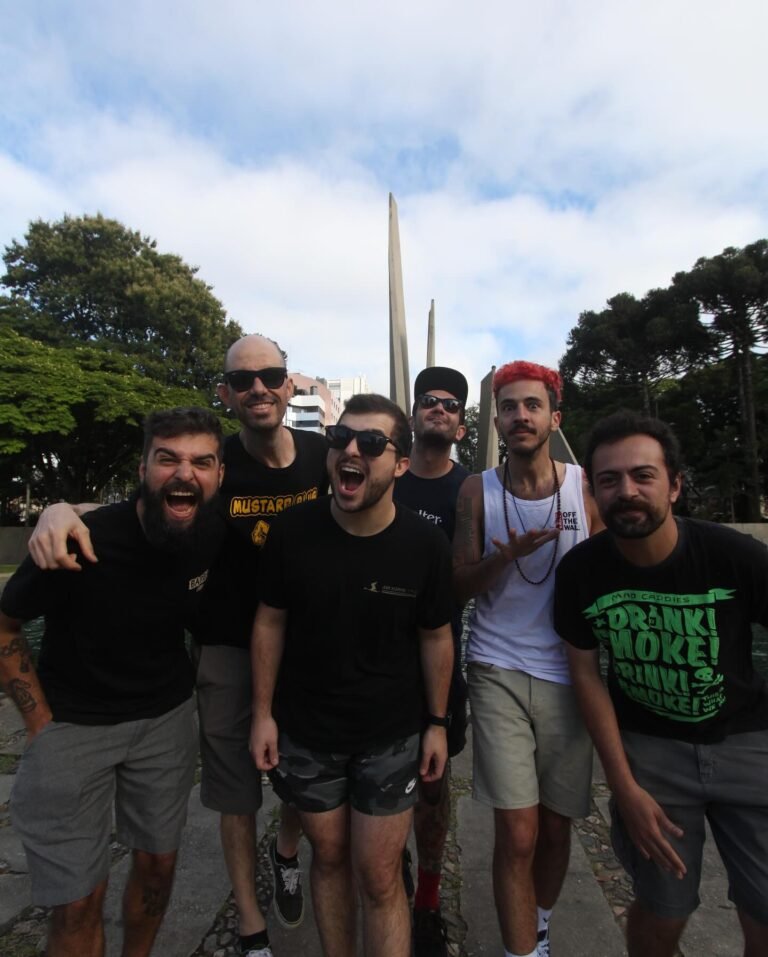 Imagem dos integrantes do Abraskadabra