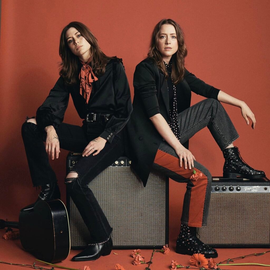 Imagem das integrantes do Larkin Poe.