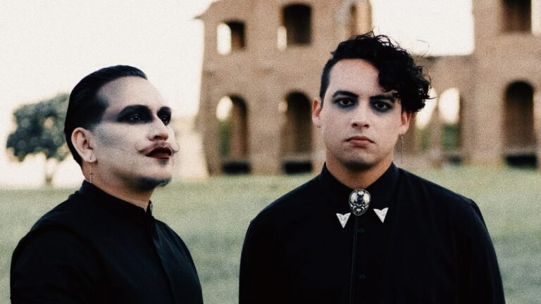 Imagem dos integrantes do Twin Tribes